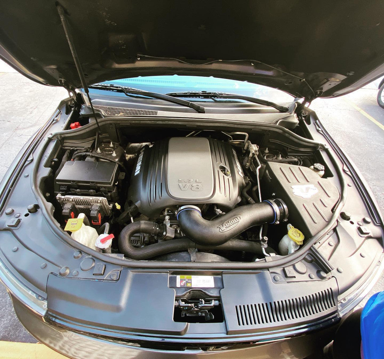Volant 16157 Closed Box Air Intake Oiled Filter for 11-21 Jeep Grand Cherokee & 11-17 Durango 5.7L