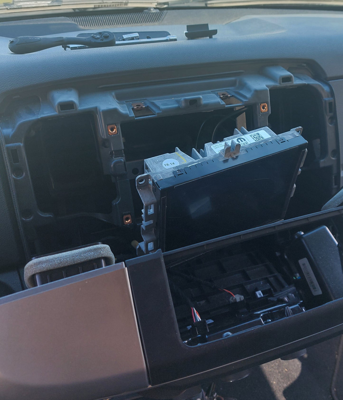 Uconnect 8.4 Radio Screen Repair Service